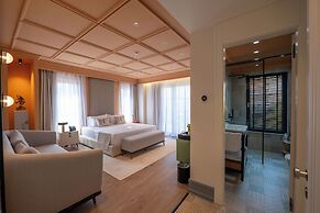 The Collector hotel boutique