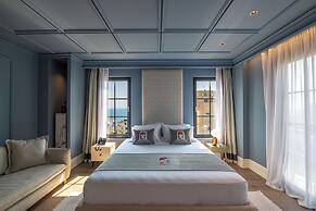 The Collector hotel boutique