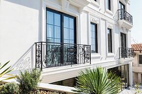 The Collector hotel boutique