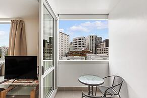 Cosy Central 1Br With Balcony!