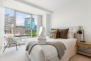 Urban Escape: Prime Location