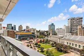 Urban Escape: Prime Location