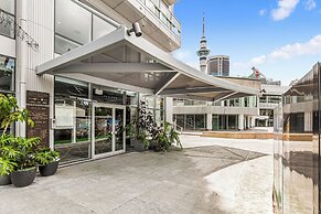 Urban Escape: Prime Location