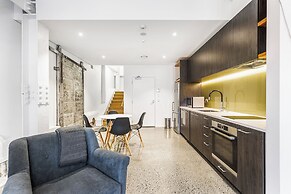 Contemporary 1Br Queen Street Retreat