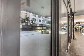 Modern Studio + Prime Location!