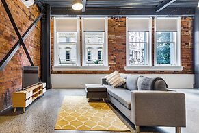 Modern Studio + Prime Location!