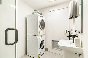 Modern Studio + Prime Location!