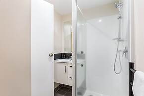 Cosy 2Brm Cbd Apartment