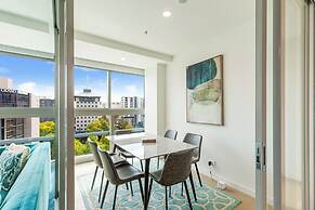 Brand New! Luxe 3-Bed Apartment In Aotea Square