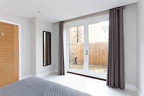 Fabulous Central Windsor Town House