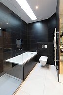 Fabulous Central Windsor Town House