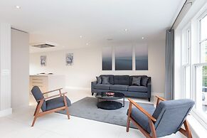 Fabulous Central Windsor Town House