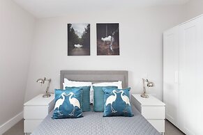 Fabulous Central Windsor Town House