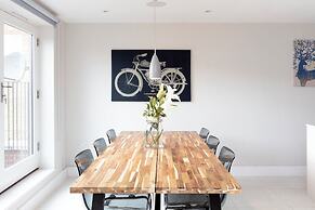 Fabulous Central Windsor Town House