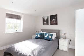 Fabulous Central Windsor Town House