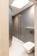 Stunning Central Windsor Town House