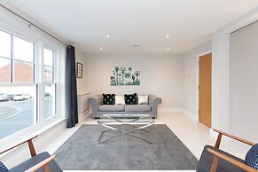 Stunning Central Windsor Town House