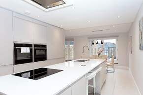 Stunning Central Windsor Town House