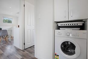 Summerside Loft with Air-con