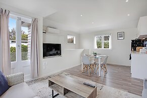 Summerside Loft with Air-con