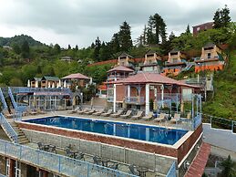Roots Resort