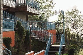 Roots Resort
