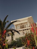 Il Delfino Seaside Inn