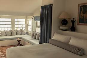 Il Delfino Seaside Inn