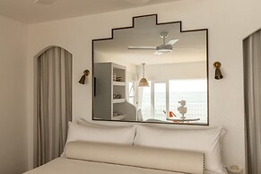 Il Delfino Seaside Inn