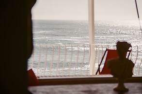 Il Delfino Seaside Inn