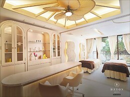 BATON SUITE Okinawa Kouri Island