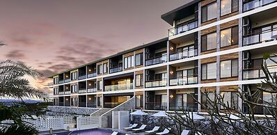 BATON SUITE Okinawa Kouri Island
