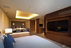 BATON SUITE Okinawa Kouri Island