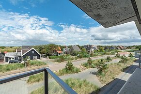 Beachside Apartment With Balcony