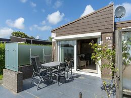 Modern Bungalow Close to the Beach