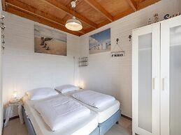 Modern Bungalow Close to the Beach