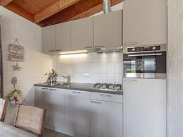 Modern Bungalow Close to the Beach