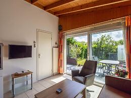 Modern Bungalow Close to the Beach