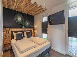 a Nice Holiday by the sea With Family