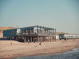 a Nice Holiday by the sea With Family