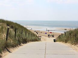 a Nice Holiday by the sea With Family