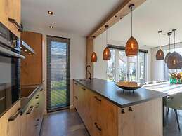 a Nice Holiday by the sea With Family