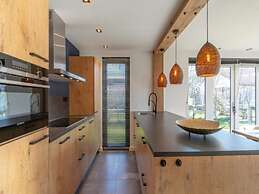 a Nice Holiday by the sea With Family