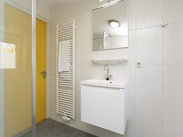 Detached 6 Pers Holiday Home