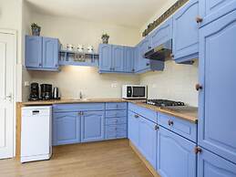 Detached 6 Pers Holiday Home