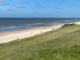 Spacious Holiday Apartment for 4 People