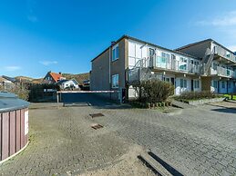 Spacious Holiday Apartment for 4 People