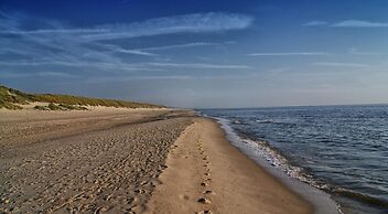 Cozy Apmt for 5people by the sea