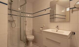 Cozy Apmt for 5people by the sea