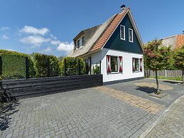 Stylish and Modern Furnished Holiday Villa